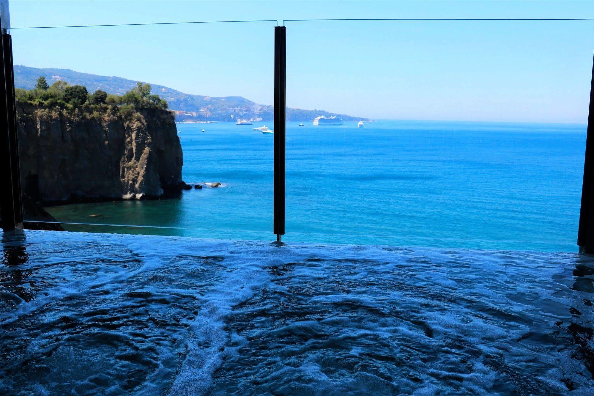 Laqua By The Sea Ξενοδοχείο Meta Εξωτερικό φωτογραφία