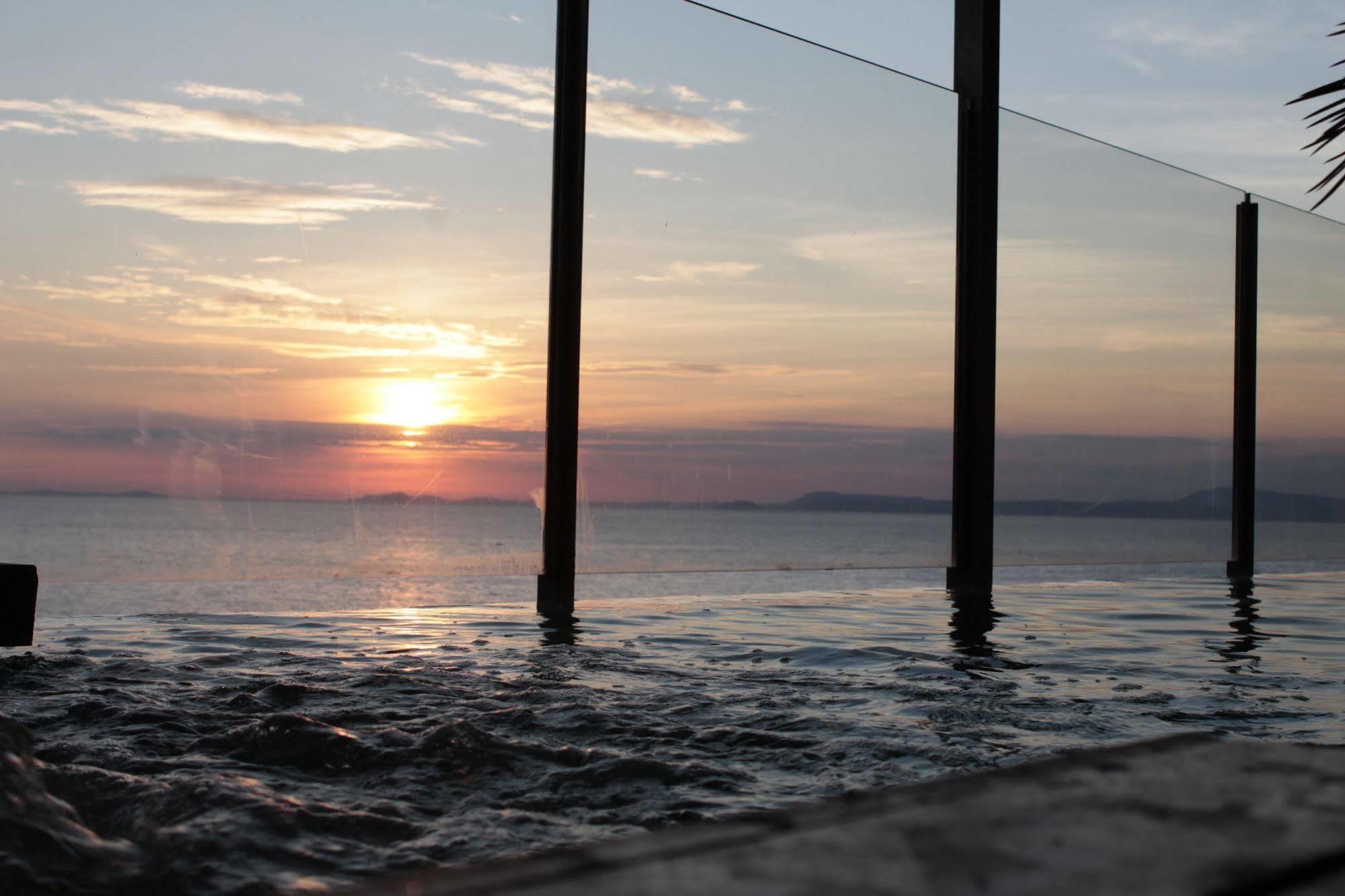 Laqua By The Sea Ξενοδοχείο Meta Εξωτερικό φωτογραφία